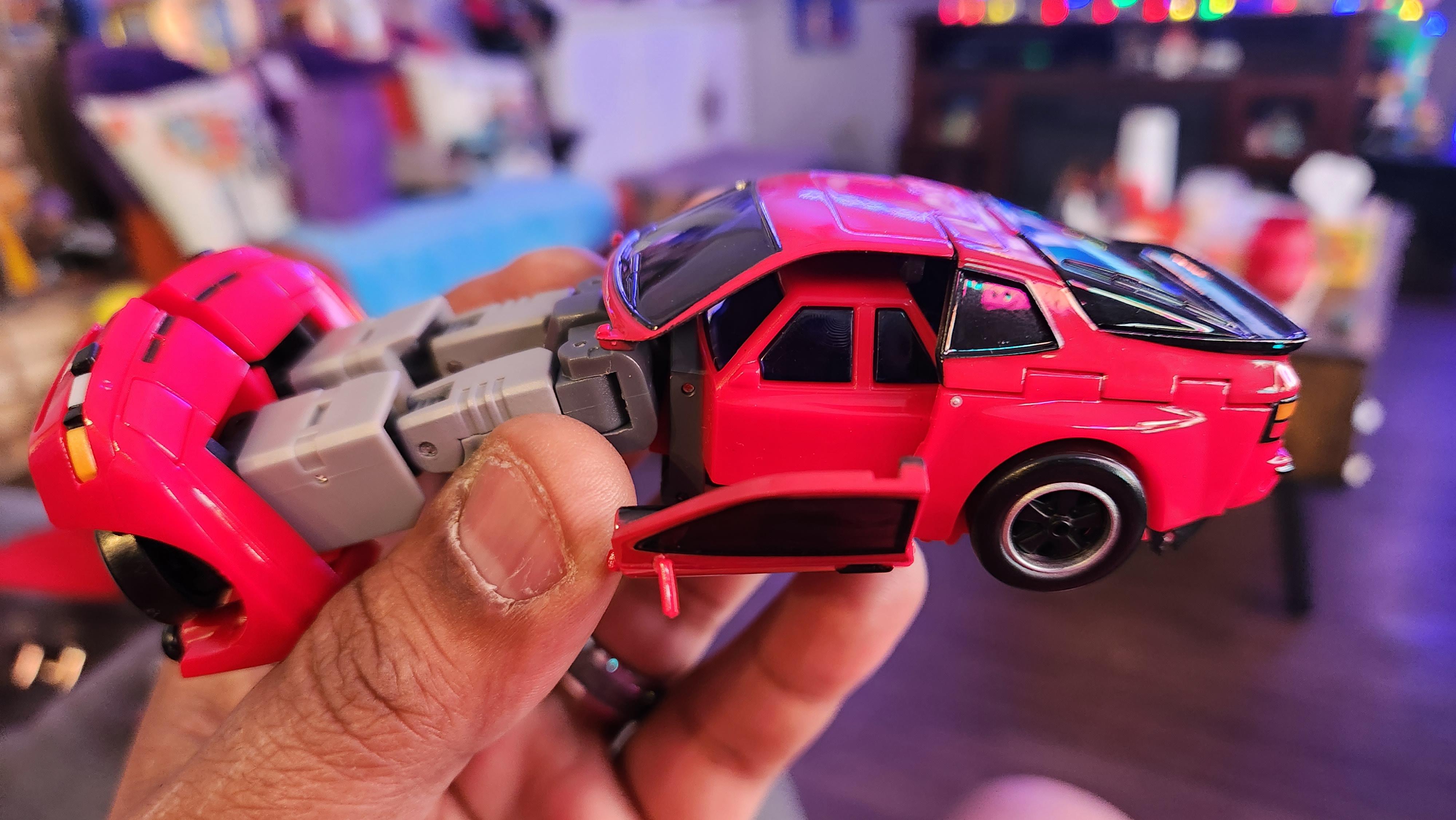 this-lil-feller-is-5-years-old-but-new-to-me-the-x-transbot-v0-y867lrxq7p1c1.jpg